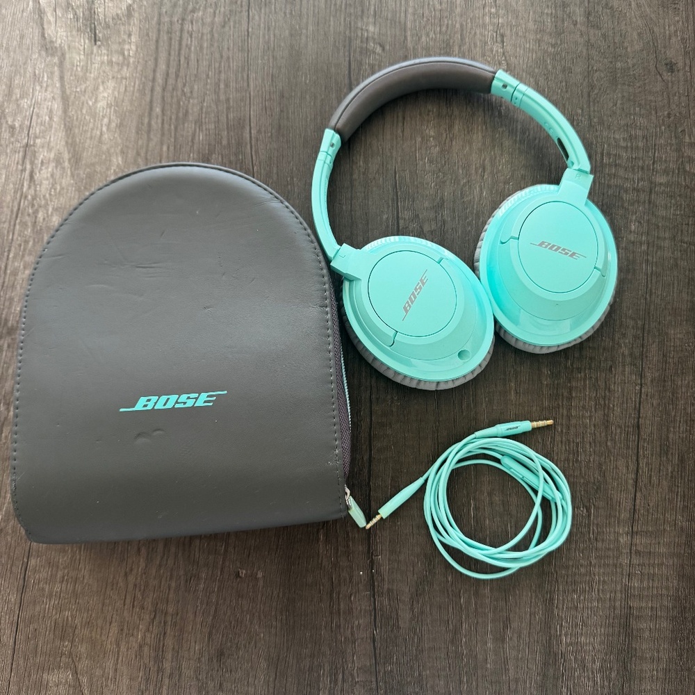 Bose Sound True Mint Wired Headphones Excellent Condition
